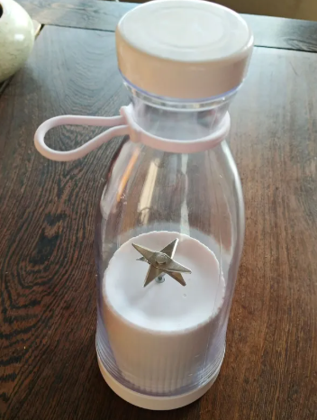 Portable Juicer/Smoothie Blender